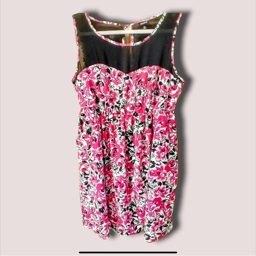 Very sweet Torrid size 16 dress